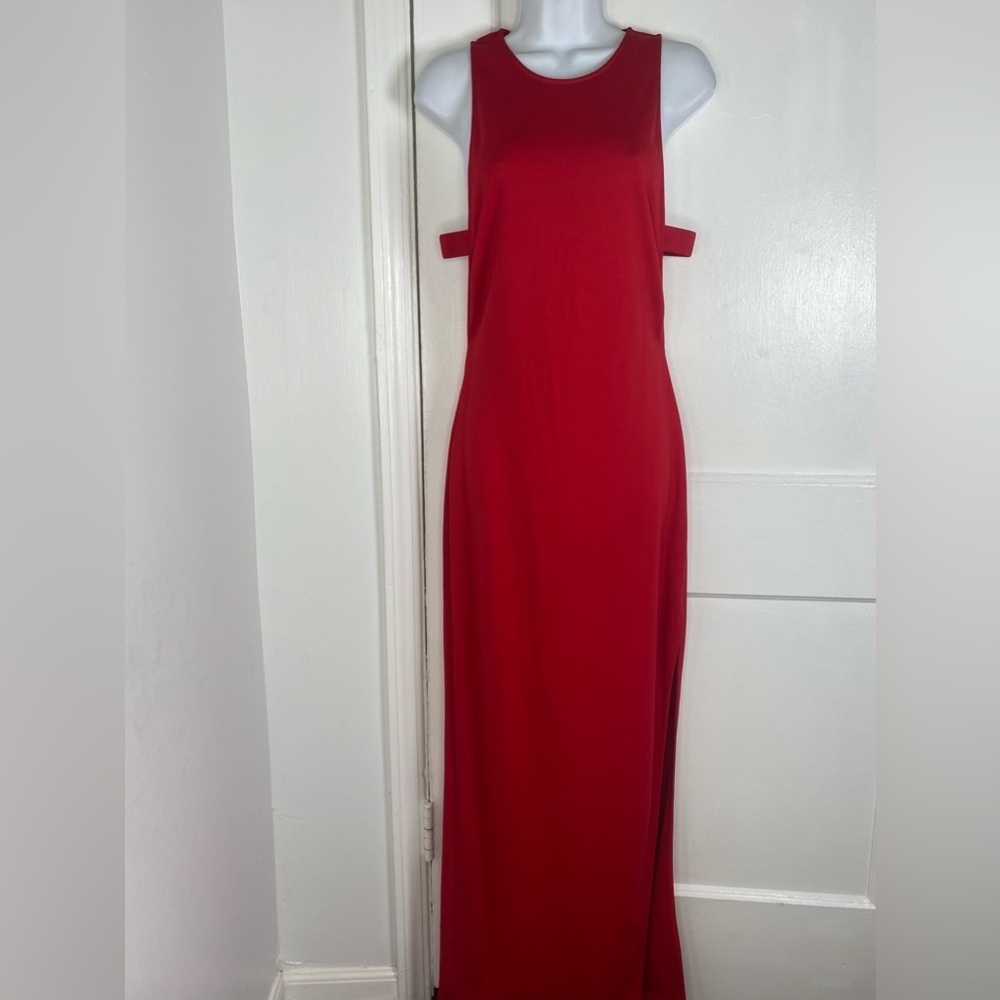 NBD REVOLVE Red Rose Late Night Gown